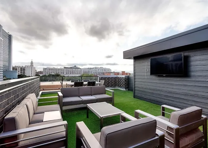 New Construction Building In River North Ferienhaus